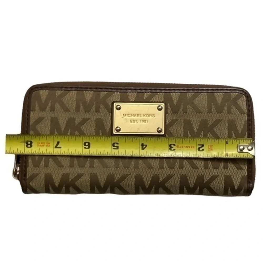 Michael kors signature mk brown and tan clutch zipper wallet